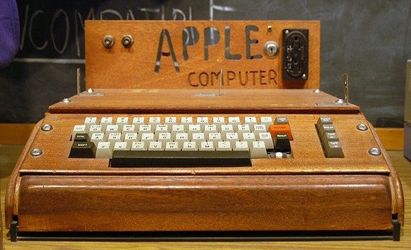 primeiro computador apple