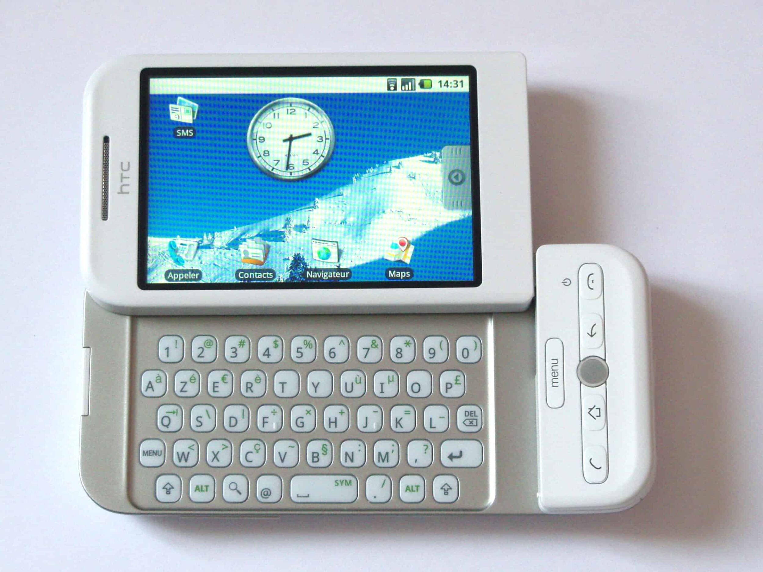 primeiro celular com touchscreen